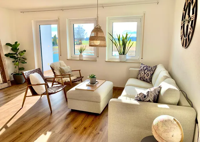 Stilvolles Ferienapartment Am Thermalbad Mit Blick In Die Natur